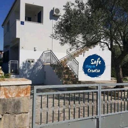 Apartmani Lomar Stari Grad  Ngoại thất bức ảnh