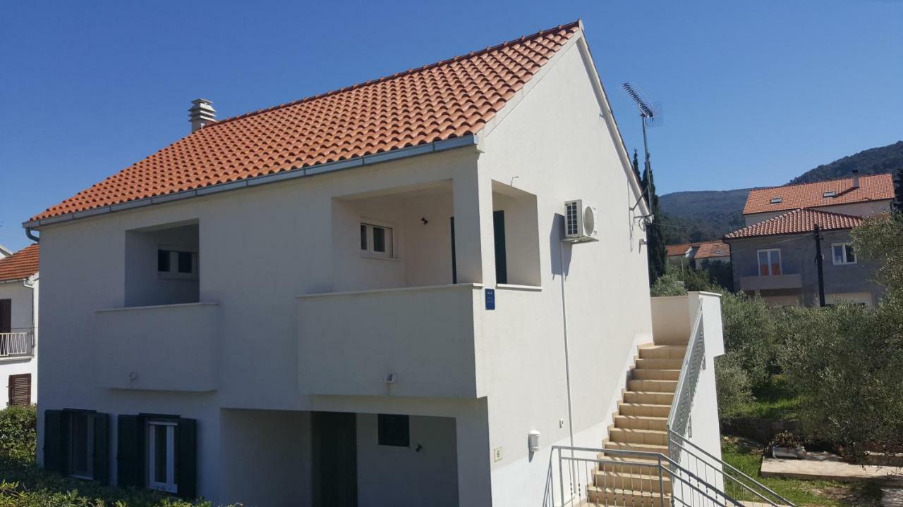 Apartmani Lomar Stari Grad  Ngoại thất bức ảnh