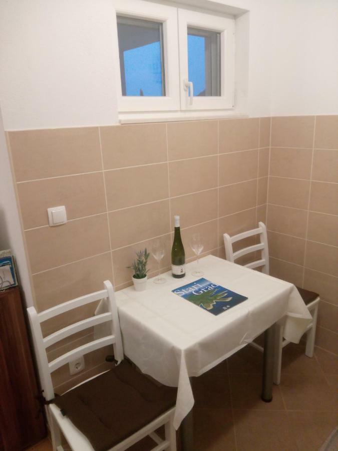 Apartmani Lomar Stari Grad  Ngoại thất bức ảnh