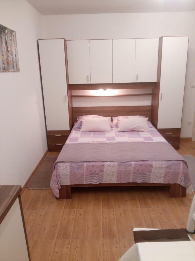 Apartmani Lomar Stari Grad  Ngoại thất bức ảnh