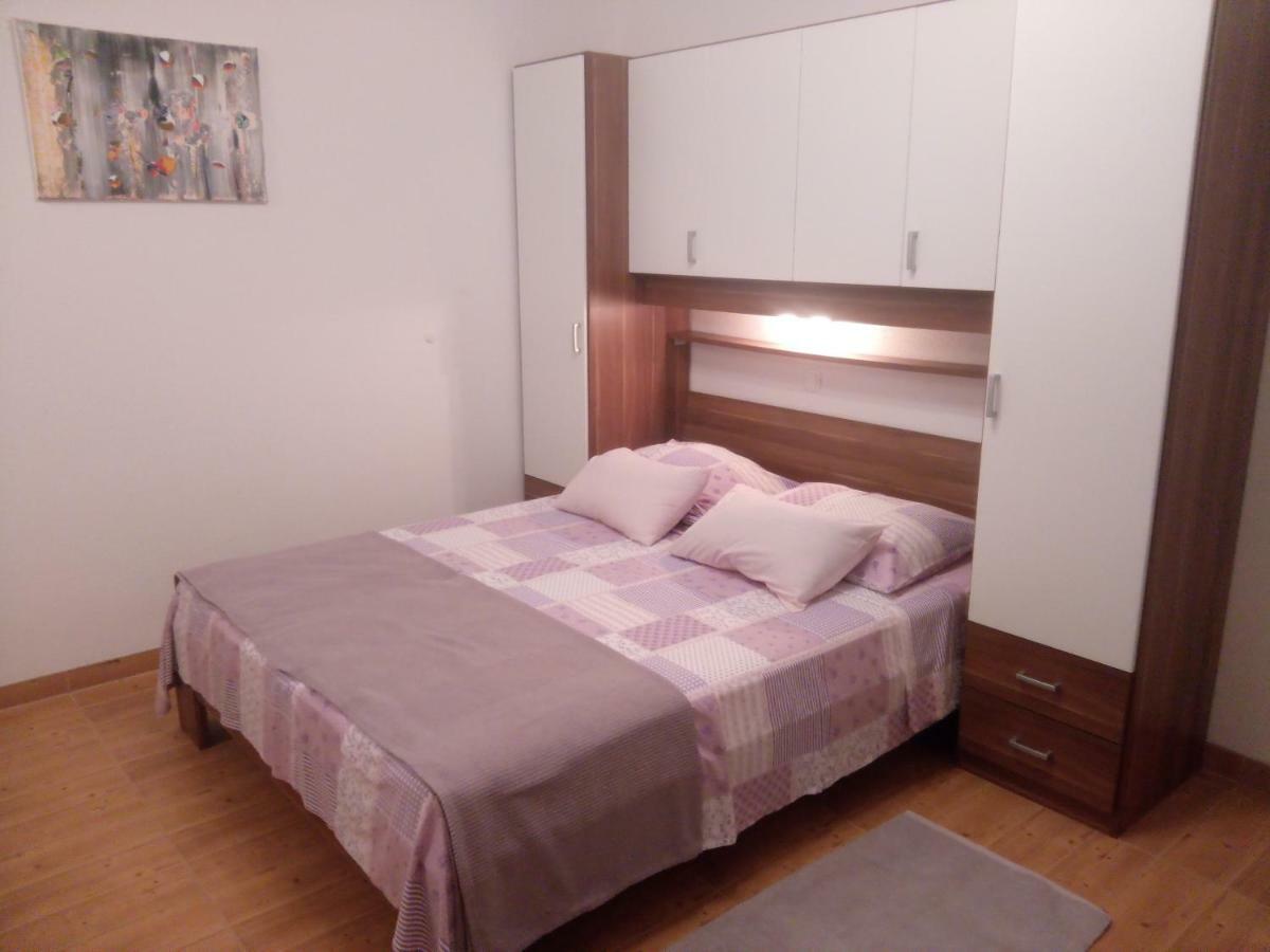 Apartmani Lomar Stari Grad  Ngoại thất bức ảnh