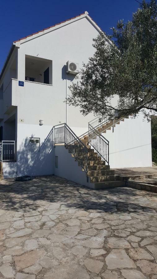 Apartmani Lomar Stari Grad  Ngoại thất bức ảnh