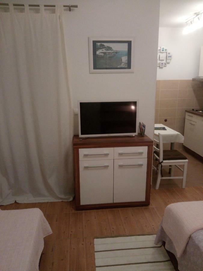 Apartmani Lomar Stari Grad  Ngoại thất bức ảnh